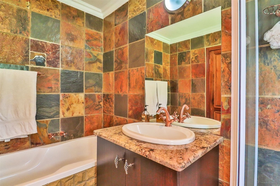 4 Bedroom Property for Sale in Kosmos North West